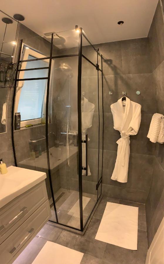 Zaivan Revive - Exclusive Central Studio With View Bucarest Extérieur photo